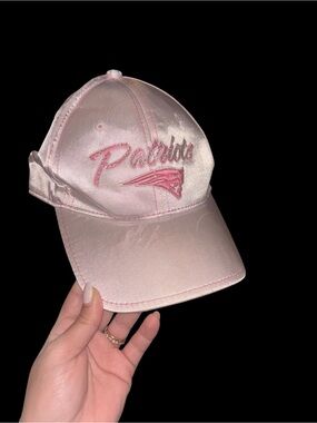 NHL Pink New England Patriots Satin Baseball Cap